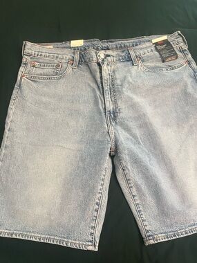 Levi Light Wash Classic Shorts ***NWT